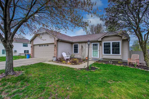 1910 Riverstone Ct, Westfield, IN 46074