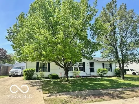 4726 Breckenridge Dr, Columbus, IN 47203