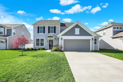 6827 Fallen Leaf Dr, Whitestown, IN 46075