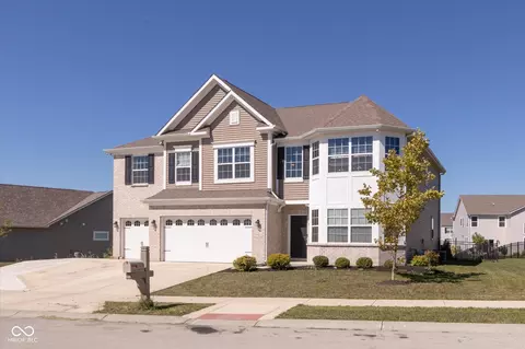 1370 Timber Bluff Rd, Westfield, IN 46074