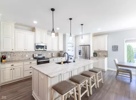 Kitchen - 8188 Spring Valley Dr, Plainfield, IN 46168 photo 1 of 2