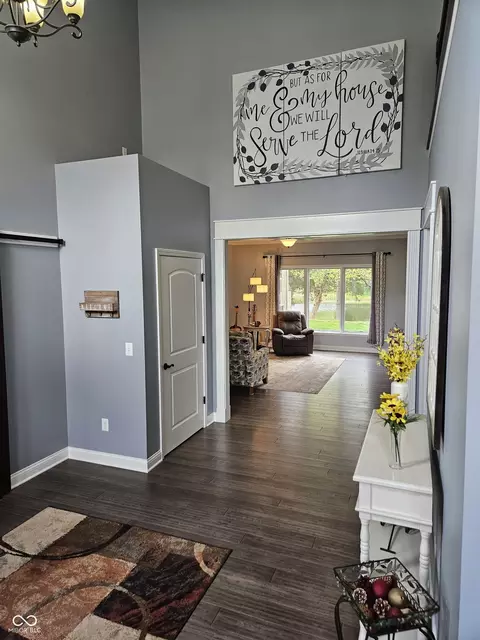Entry Way - 8188 Spring Valley Dr, Plainfield, IN 46168 photo 4 of 6