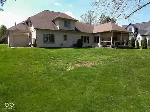 Exterior - 8188 Spring Valley Dr, Plainfield, IN 46168 photo 4 of 6