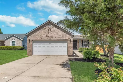 5622 Imperial Woods Cir, Indianapolis, IN 46224