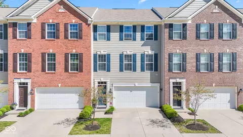 9014 Ramapo Dr, Fishers, IN 46038
