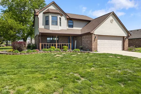 500 Meadowlark Ct, Whiteland, IN 46184