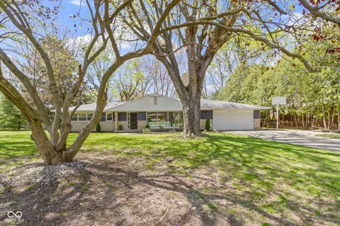 2325 Melody Ln, Anderson, IN 46012