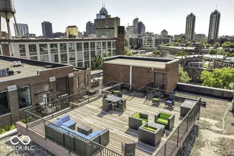 Exterior - 624 E Walnut St #46, Indianapolis, IN 46204 photo 12 of 12