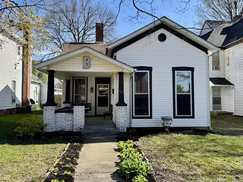 115 E College St, Crawfordsville, IN 47933