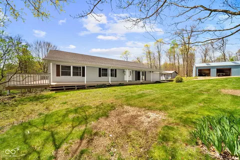 923 Pinewood Ln, Springville, IN 47462
