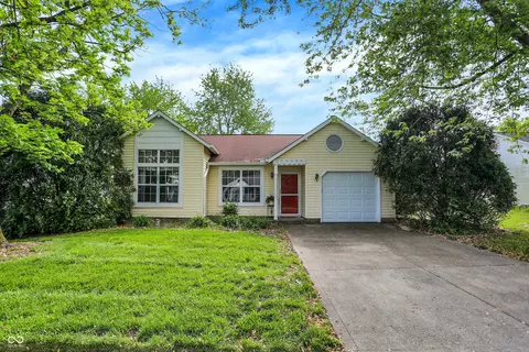 1127 Jody Ct, Greenwood, IN 46143