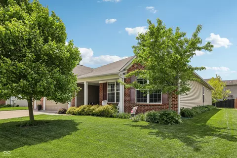 8855 Banner Dr, Brownsburg, IN 46112
