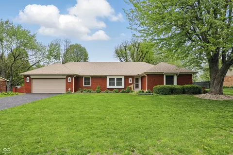 4044 Roamin Dr, Greenwood, IN 46142