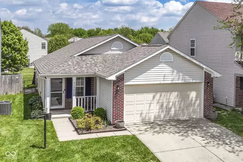 8141 Maple Stream Ln, Indianapolis, IN 46217