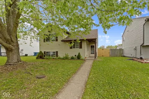 6638 Sunbury Dr, Indianapolis, IN 46241
