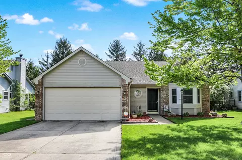 6257 Old Barn Ct, Indianapolis, IN 46268