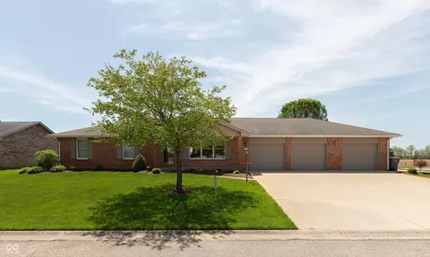 2247 Mulberry Dr, Seymour, IN 47274