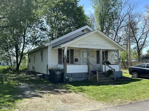 1221 E 22nd St, Anderson, IN 46016