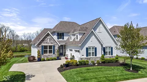 3678 Sugar Pine Ln, Zionsville, IN 46077