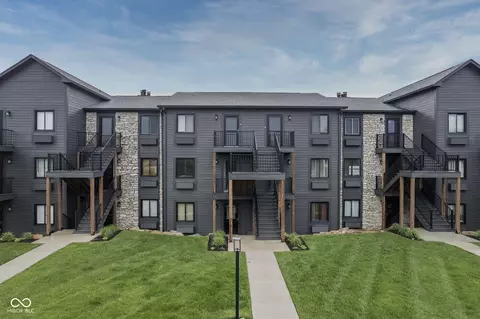 102 Clarendon Dr #506, Noblesville, IN 46062
