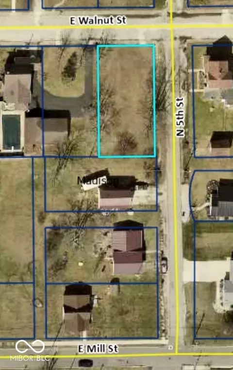501 E Walnut St, Summitville, IN 46070 photo 3