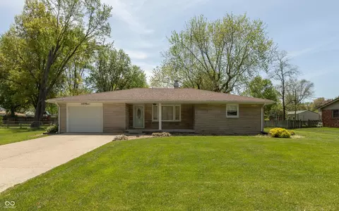 800 Greenbrier Dr, Seymour, IN 47274
