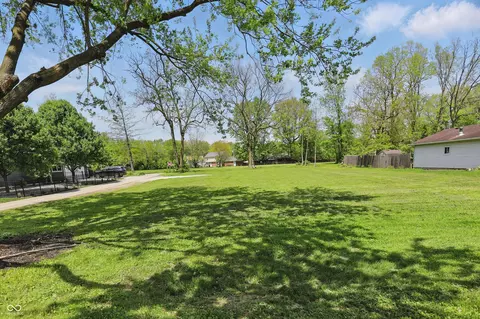 306 E North St, Westfield, IN 46074