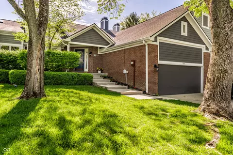 7849 Clearwater Cove Dr, Indianapolis, IN 46240