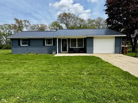 702 Penn Dr, Crawfordsville, IN 47933