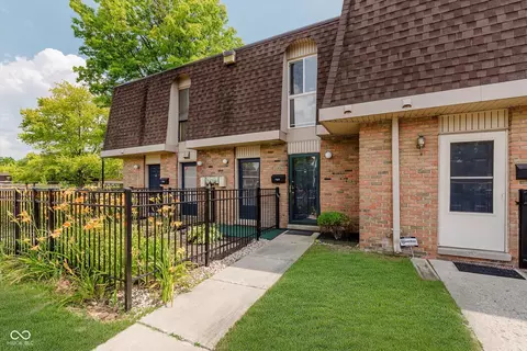 7404 Countrybrook Dr, Indianapolis, IN 46260