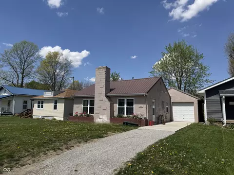 522 E 9th St, Rushville, IN 46173