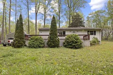 3 Maddox Ln, Bedford, IN 47421