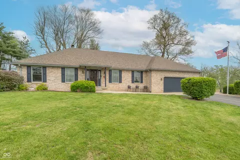 6212 Rocklane Rd, Greenwood, IN 46143