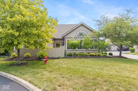 16637 Brownstone Ct, Westfield, IN 46074