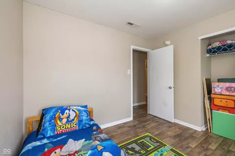 Bedroom - 9307 W Dockside Cir, Pendleton, IN 46064 photo 6 of 8