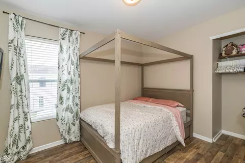 Bedroom - 9307 W Dockside Cir, Pendleton, IN 46064 photo 3 of 8