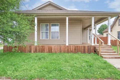 625 Maple St, Columbus, IN 47201