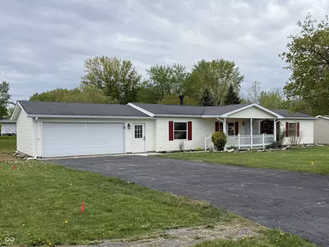 3209 Pebblebrook Dr, Elwood, IN 46036