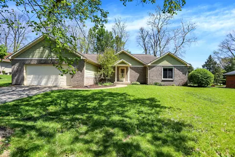 601 Shady Ln, Greenwood, IN 46142
