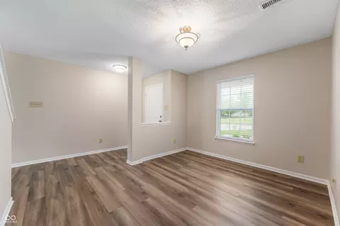 9454 W Canoe Trl, Pendleton, IN 46064 photo 4