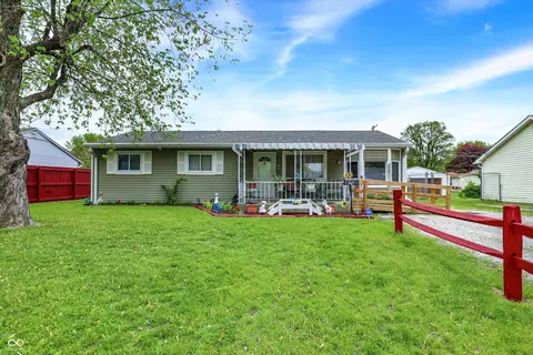 126 Brunswick Dr, Greenwood, IN 46143