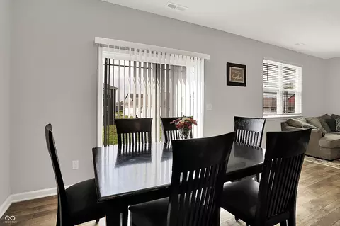 Dining - 2972 W Patchwork Dr, Monrovia, IN 46157 photo 3 of 4