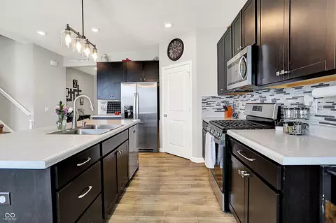 Kitchen - 2972 W Patchwork Dr, Monrovia, IN 46157 photo 5 of 7