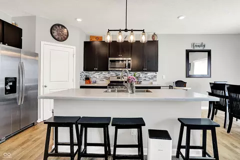 Kitchen - 2972 W Patchwork Dr, Monrovia, IN 46157 photo 4 of 7