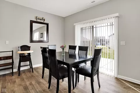 Dining - 2972 W Patchwork Dr, Monrovia, IN 46157 photo 2 of 4