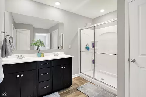 Bath - 2972 W Patchwork Dr, Monrovia, IN 46157 photo 1 of 4