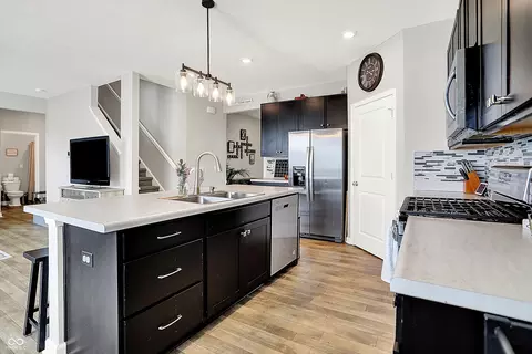 Kitchen - 2972 W Patchwork Dr, Monrovia, IN 46157 photo 6 of 7