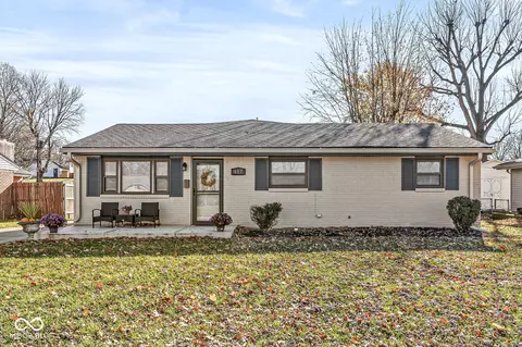 617 Grovewood Dr, Beech Grove, IN 46107