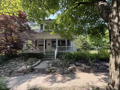 495 W Walnut St, Zionsville, IN 46077