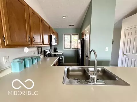 Kitchen - 1948 Waters Edge Dr, Bloomington, IN 47401 photo 2 of 2